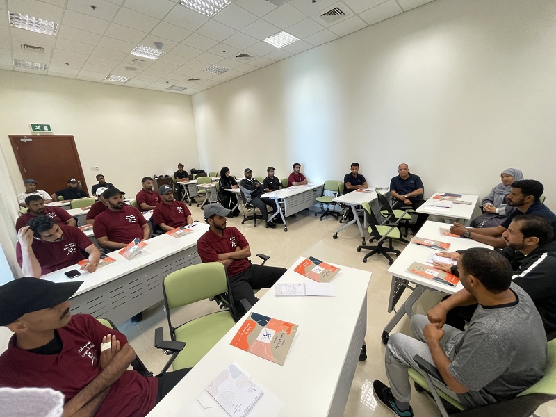 دائرة المهارات الفردية بوزارة التربية والتعليم تنفذ زيارة إشرافية لتعليمية ظفار