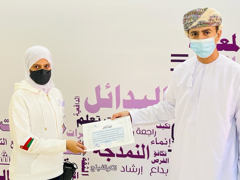 مدير عام تعليمية ظفار يكرم فريق BL الحاصل على المركز الثاني في مسابقة فيرست ليجوFll على مستوي السلطنة            