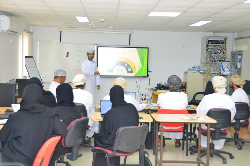 بدء الورشة التدريبية على حقيبة المهارات الرقمية الإلكترونية بتعليمية محافظة جنوب الشرقية