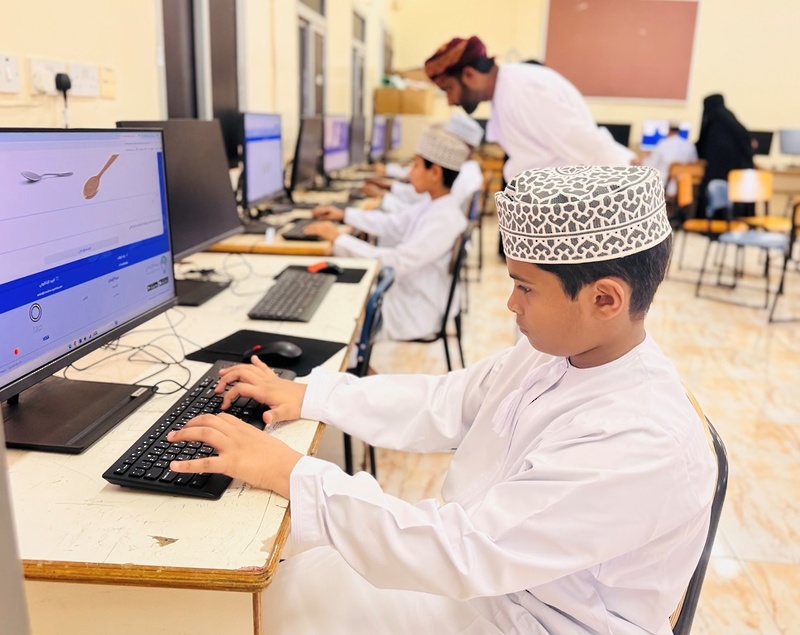 تنفيذ التطبيق الفعلي للمرحلة الثانية من برنامج الكشف عن الطلبة الموهوبين بمدارس تعليمية ظفار