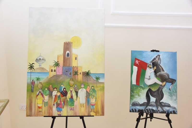 افتتاح المعرض الفني ( ألوان الوطن )