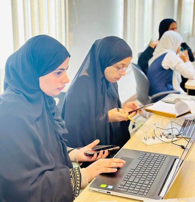 استمرار فعاليات معسكر إنترنت الأشياء -هاكاثون نماء لخدمات ظفار