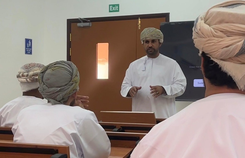 اختتام البرنامج التدريبي لمدربي التخصصات الهندسية والصناعية بتعليمية محافظة جنوب الشرقية