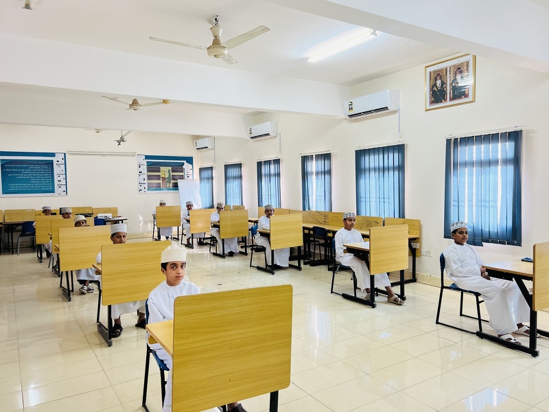 تطبيق برنامج (ثروة2) للكشف عن الطلبة الموهوبين في عدد من مدارس محافظة ظفار