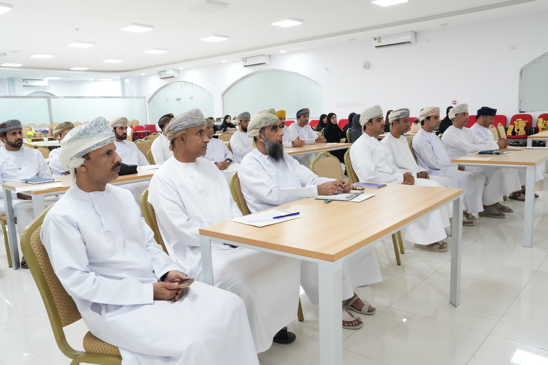 تعليمية جنوب الباطنة نكمل استعداداتها لبدء امتحانات دبلوم التعليم العام للفصل الدراسي الأول