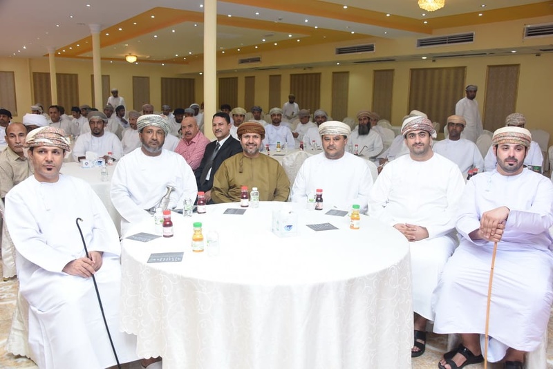 تكريم الهيئة الإدارية والتدريسية بمدرسة سعود بن عزان بتعليمية جنوب الشرقية 
