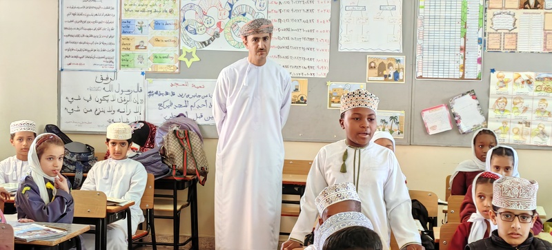 متابعة سير العملية التعليمية بمدارس ولايتي  مرباط وطاقة