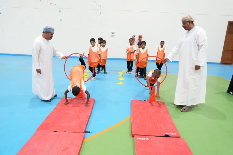 مهرجان رياضي لطلبة مدرستي مسك العلم ودرر المعارف للتعليم الأساسي