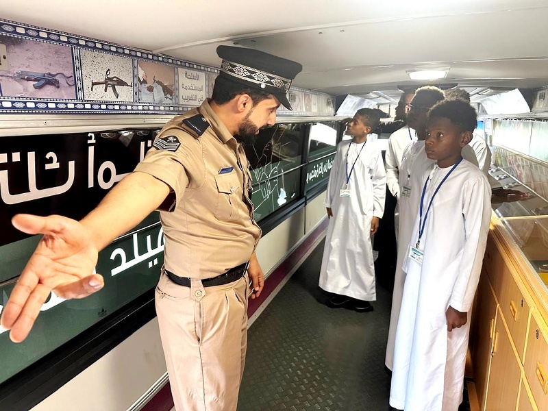    البرنامج الصيفي لطلبة المدارس بتعليمية ظفار يواصل نشاطه التعليمي والترفيهي