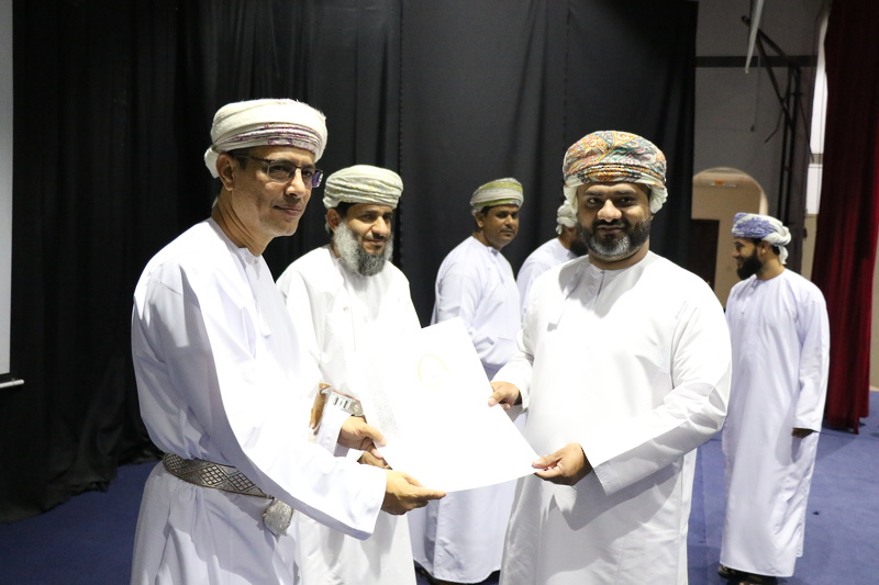 احتفال تعليمية المحافظة بتكريم حفظة كتاب الله في مسابقة القرآن الكريم