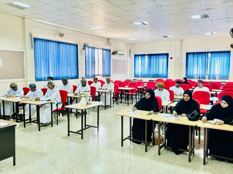 تعليمية ظفار تختتم اليوم تنفيذ ورشة الحقيبة التدريبية الثانية لمنظومة الإجادة لقياس الأداء الفردي