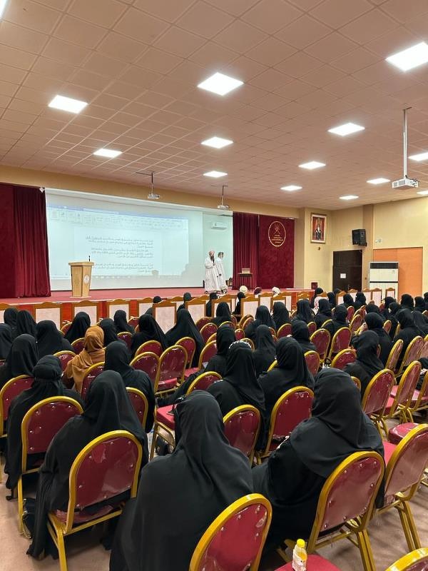 الزيارة التخصصية لفريق وحدة إشراف المجال الأول بدائرة إشراف العلوم الإنسانية بالمديرية العامة للإشراف التربوي، لمحافظة ظفار