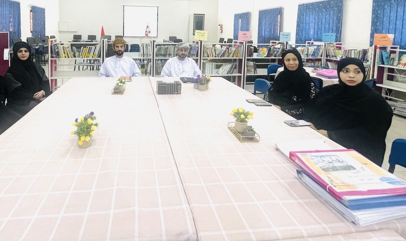 تنفيذ الزيارات الميدانية  لفريق عمل الدراسة التقييمية لمادة الرياضة المدرسية بتعليمية ظفار 