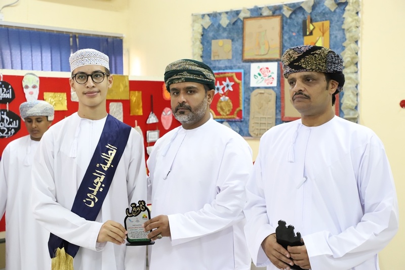 مدرسة صلالة الشرقية للتعليم الأساسي (5-9) تكرم الطلبة المجيدين وقادة المستقبل للعام الدراسي 2023/2024 م