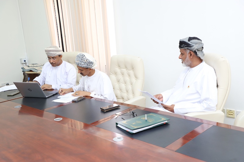 الاجتماع الثاني للجنة اللامركزية لمناقشة خطة جائزة أوميفكو للإبداع المدرسي بتعليمية ظفار للعام الدراسي ٢٠٢٣ / ٢٠٢٤م.