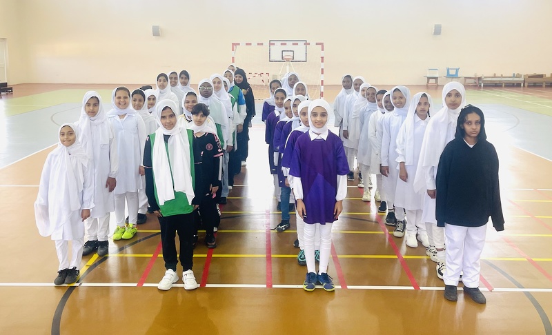 مدرسة عائشة بنت أبي بكر تتوج بلقب دوري المدارس للفتيات لكرة القدم بتعليمية ظفار