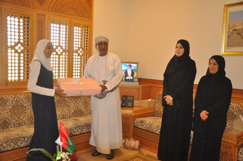 تكريم الطالبات الحاصلات على مراكز متقدمة على مستوى الخليج والوطن العربي بمحافظة الظاهرة