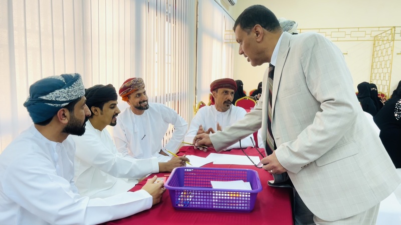 تعليمية ظفار تنفذ برنامج أكاديمية ماليات (مشروع خزنة)