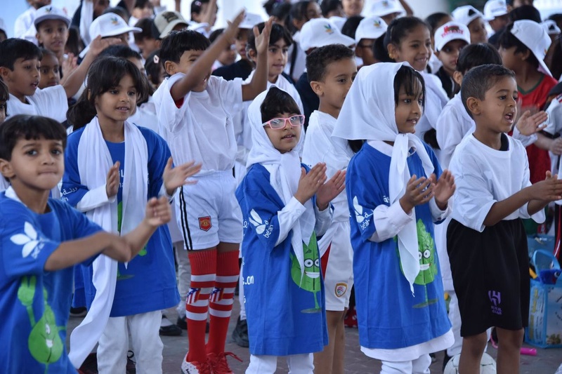 مدارس ولايات الظاهرة تشارك في فعاليات ومناشط شوية رياضة 