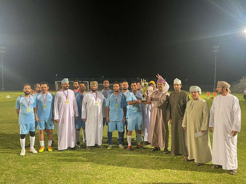 اختتام البطولة الكروية بتعليمية محافظة الظاهرة 