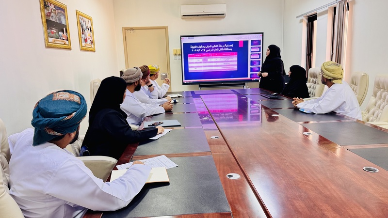 الفريق الوزاري من المديرية العامة للمدارس الخاصة يختتم زياراته لتعليمية في ظفار