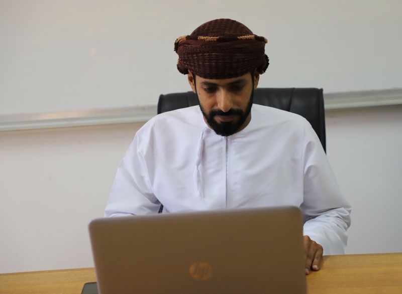 تواصل البرنامج التدريبي التعليم عن بعد لفئة مدراء المدارس والمشرفين وبدء تدريب فئة المعلمين بتعليمية ظفار