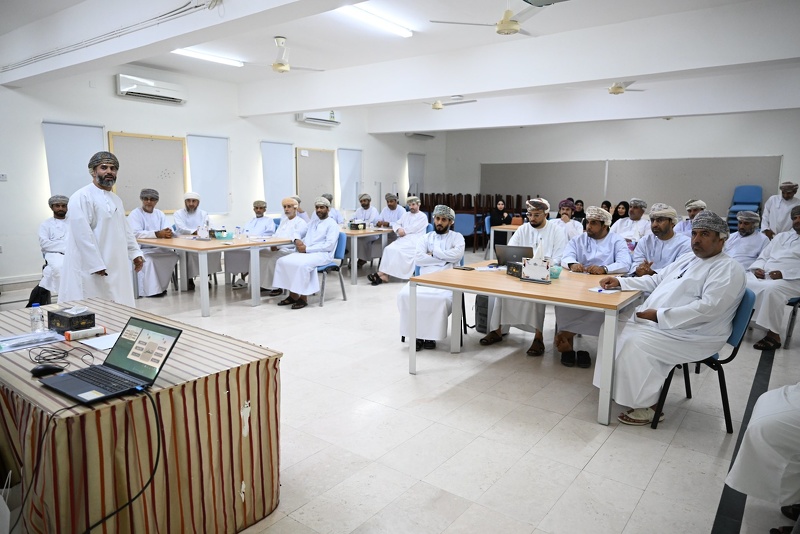 الاحتفال باختتام البرنامج التدريبي التحفيز والشفافية ودورهما في تحقيق الميزة التنافسية للمؤسسة  بتعليمية محافظة الظاهرة