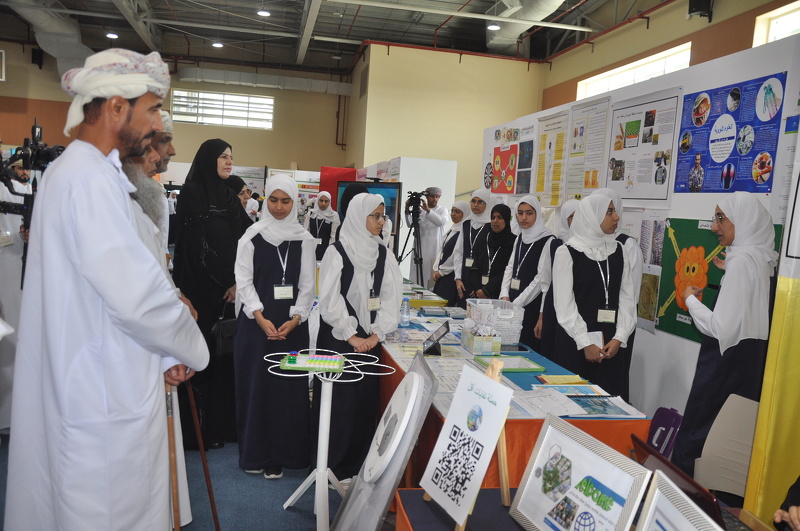  انطلاق  فعاليات الأسبوع الوطني للعلوم والتكنولوجيا والهندسة والرياضيات بتعليمية محافظة الظاهرة 