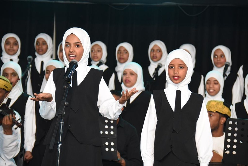 تعليمية محافظة جنوب الشرقية تحتفل بيوم المعلم وتكرم 250 مجيدا