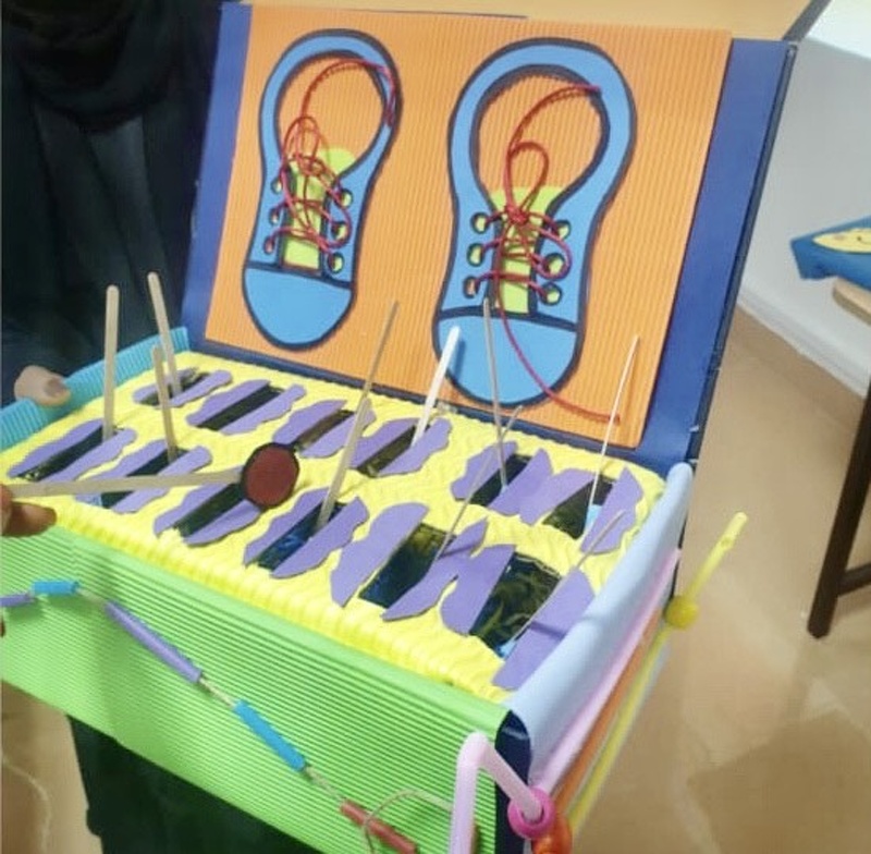 تنظم ورشة تدريبية لتصنيع الوسائل التعليمية بتعليمية ظفار