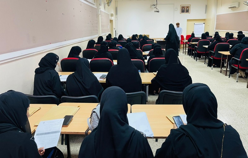 تعلمية ظفار تنهي إجراءات المعلمين الجدد