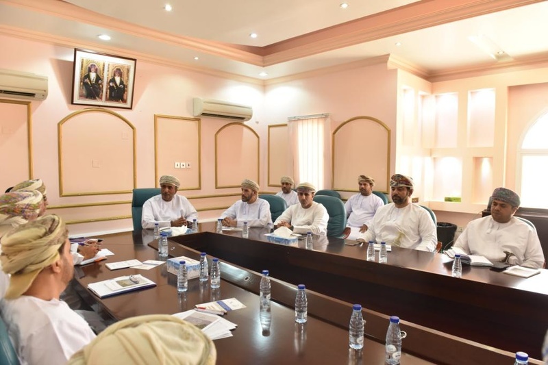 محافظ الظاهرة يستعرض الخطط والبرامج التربوية بتعليمية محافظة الظاهرة 