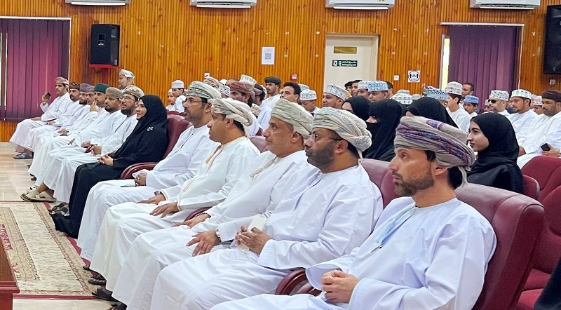 تعليمية ظفار تحتفل بتكريم المشاركين بمبادرات ومسابقات قسم التعليم المبكر