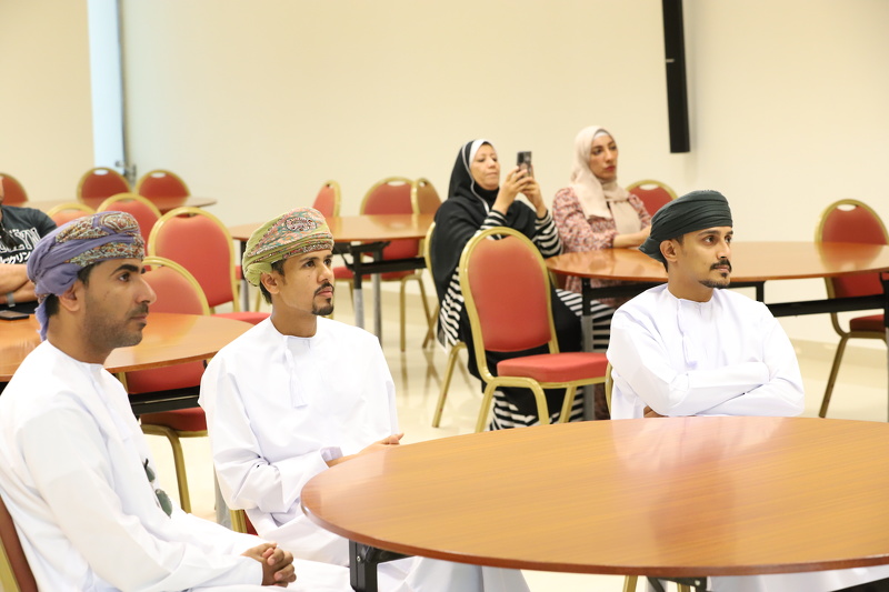 سحب قرعة دوري المدارس للحلقة الثانية لكرة القدم بتعليمية ظفار