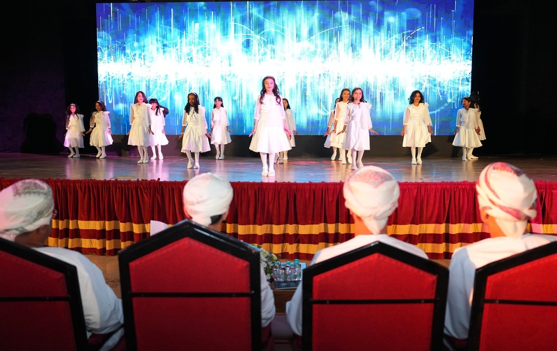 بدعم من أوميفكوتعليمية جنوب الشرقية تحتفل بجائزة أوميفكو للإجادة العلمية لتكريم الطلبة المجيدون دراسيا