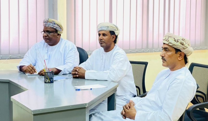 تعليمية ظفار تواصل متابعتها لتقييم الاداء الفعلي للموظفين على منظومة الإجادة للدورة الأولى 2022م