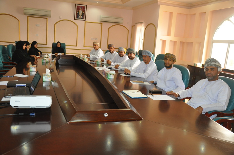 مناقشة مستجدات برنامج التنمية المعرفية بتعليمية محافظة الظاهرة 