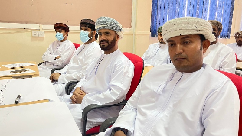تعليمية ظفار تنفذ برنامج تدريبي حول التقنية الحديثة والسلوك الطلابي