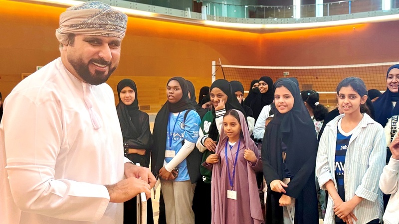    البرنامج الصيفي لطلبة المدارس بتعليمية ظفار يواصل نشاطه التعليمي والترفيهي