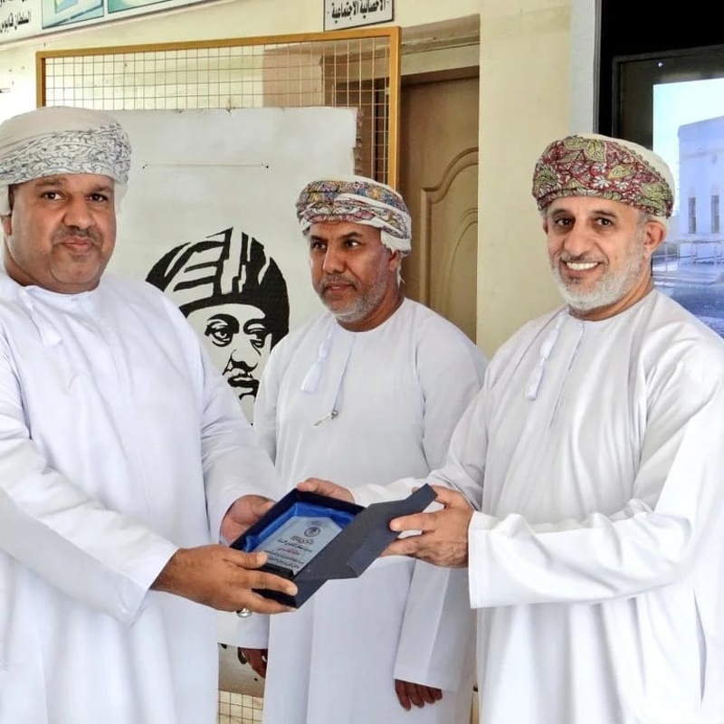 مدرسة الأفق للتعليم الأساسي تدشن مشروع انصراف آمن في حافلة آمنة