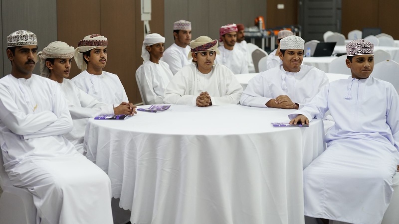 مركز الشباب ينفذ برنامج “مستقل” لطلبة تعليمية الوسطى