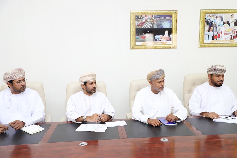 تعليمية ظفار تناقش  الاستعدادات النهائية  لامتحانات دبلوم التعليم العام للصفوف (5-11)