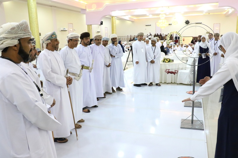 ختام منافسات جائزة تعليمية جنوب الباطنة للابتكار 2025م وتكريم الفائزين