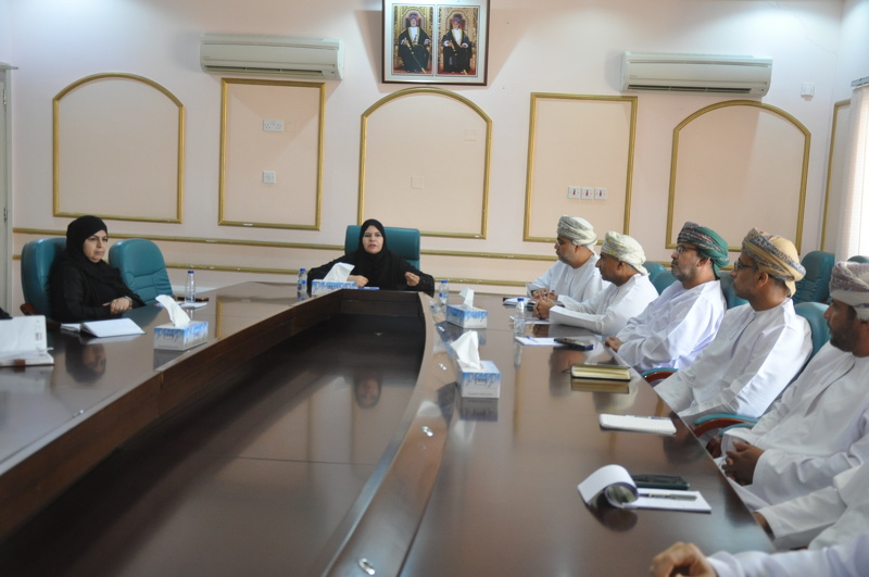 مناقشة نظام إدارة الجودة ومنهجية لين بتعليمية محافظة الظاهرة