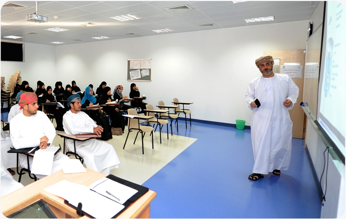 ختام ناجح  لفعاليات البرنامج الأكاديمي الثاني للمعلمين ذوي الخبرة بجامعة السلطان قابوس