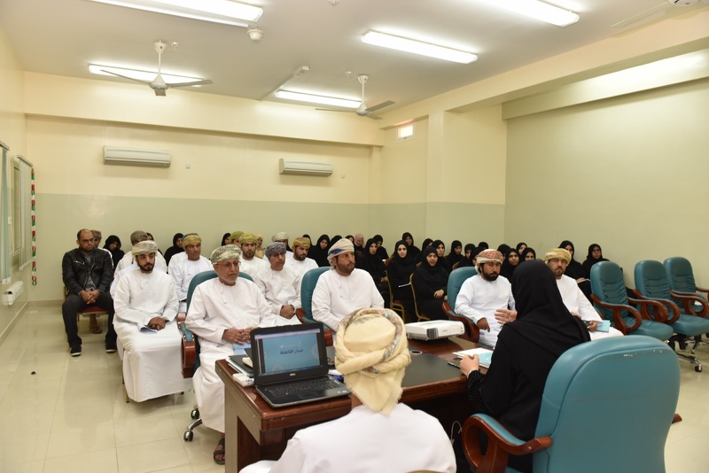 تنظيم لقاء تعريفي للبرنامج الوطني مسار الناشئة لمديري  المدارس بمحافظة الظاهرة 