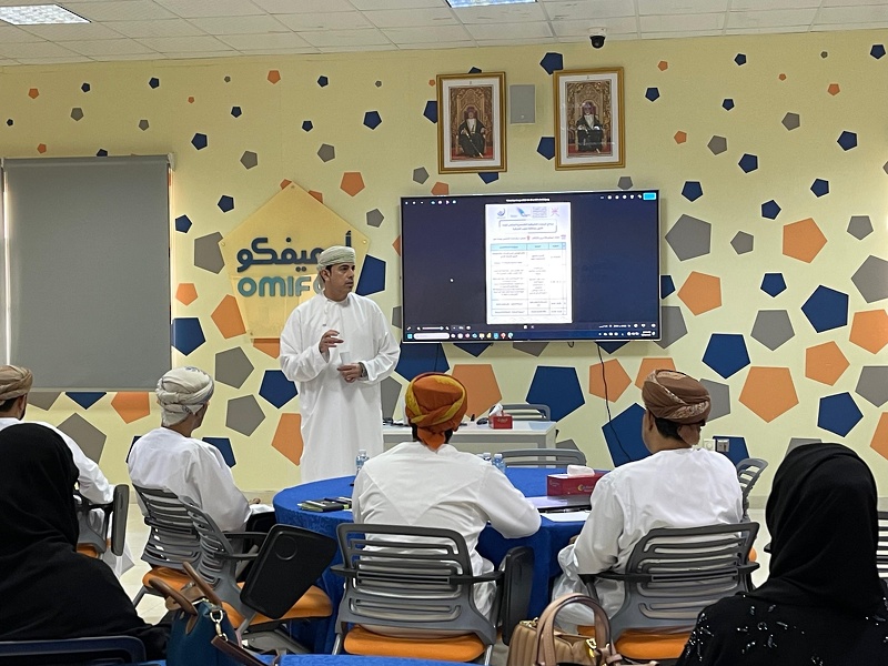 برنامج الزيارات الإشرافية التخصصية لمجالس أولياء الأمور بمدارس المحافظة 