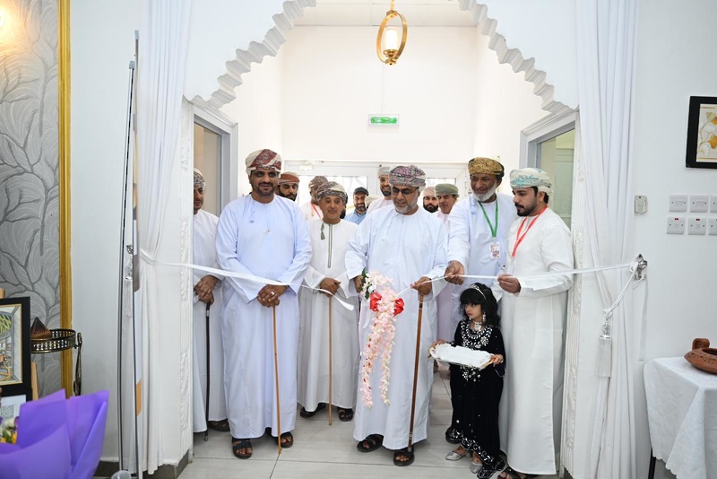 تعليمية محافظة الظاهرة تفتتح المعرض الفني لمادة الفنون التشكيلية لمدارس ولاية ضنك