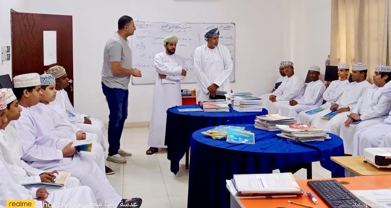 الوقوف على سير العملية التعليمية بالمدارس الخاصة بمحافظة ظفار
