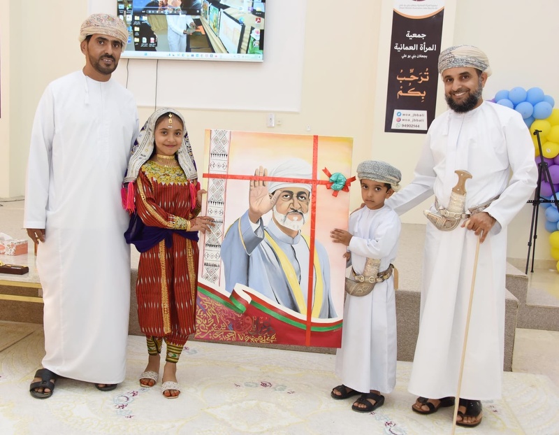 افتتاح المعرض الفني ( ألوان الوطن )